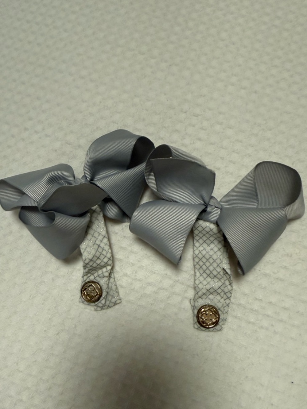 Classic Gray Grosgrain Bow Boot Clips with Decorative Buttons